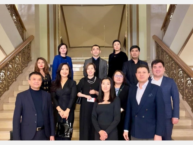 За кулисами истории: коллектив ТОО «КазРосГаз» посетил премьеру оперы 